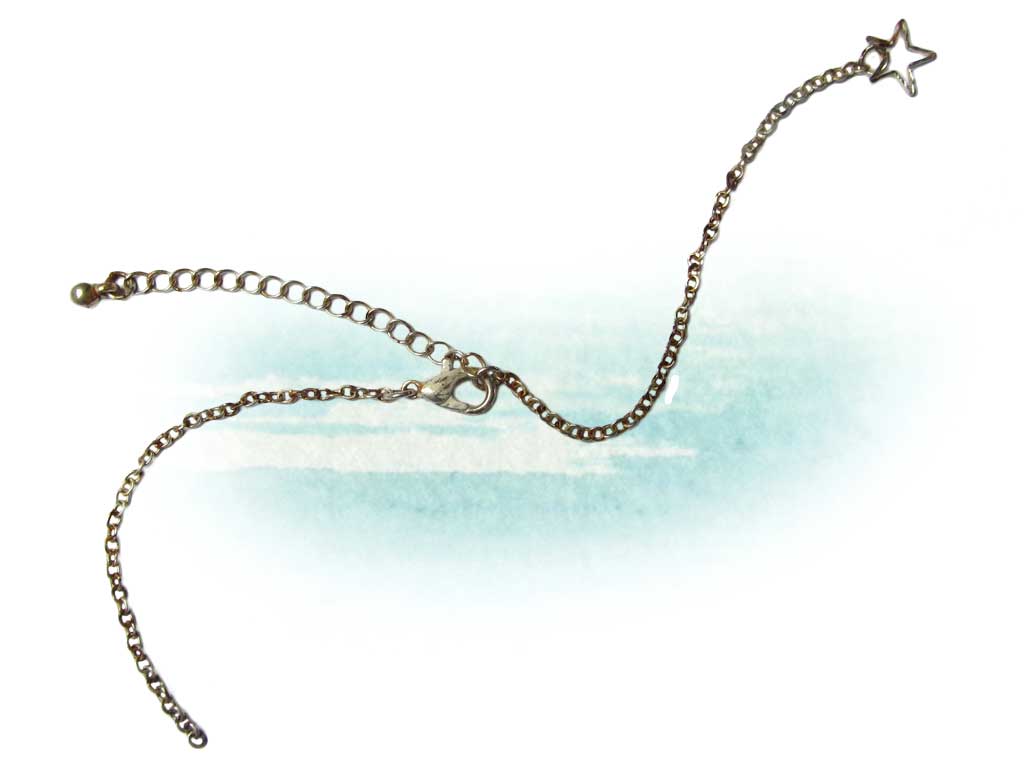 Armbandje met sterretje